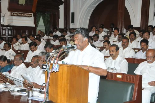 2014 இல் 2 லட்சம் வீட்டுமனை பட்டா வழங்க நடவடிக்கை!