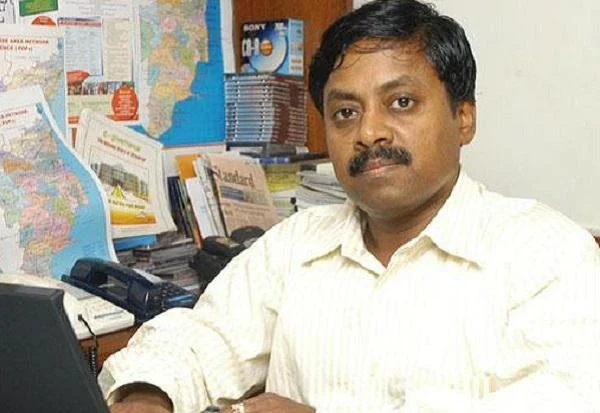 `கணவரிடமிருந்து என்னைப் பிரிக்கப் பார்க்கிறார்'- ஐ.ஏ.எஸ் அதிகாரி உமாசங்கர் மீது மணிப்பூர் பெண் புகார்
