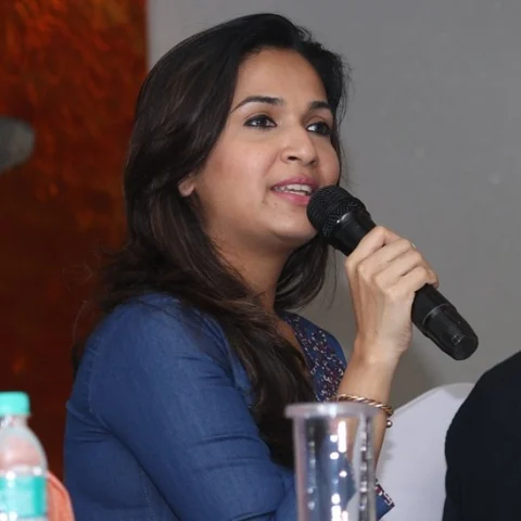 ’கடின உழைப்பைப் புறக்கணிக்கும் இதயமற்ற செயல்!’ - 2.0 டீசர் விவகாரத்தில் கொதிக்கும் சவுந்தர்யா ரஜினிகாந்த்