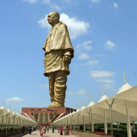 ரூ.3,000 கோடி செலவு! நர்மதா ஆற்றின் நடுப்பகுதியில் திறக்கப்படுகிறது 182 மீட்டர் சர்தார் படேல் சிலை!