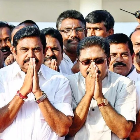 பழனிசாமியா... பன்னீர்செல்வமா..?! தீவிர ஆலோசனையில் பா.ஜ.க.