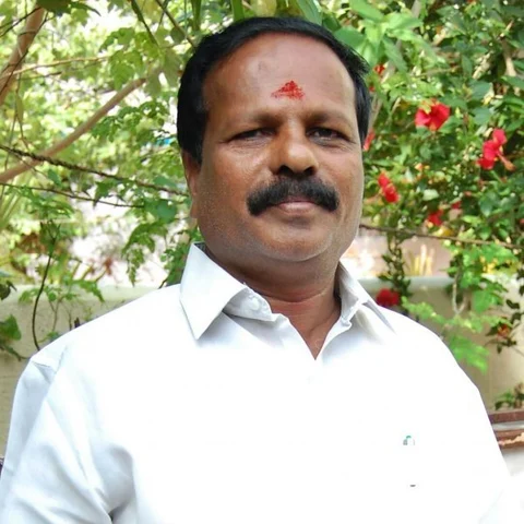 நள்ளிரவில் மதுவிற்பனை! - அ.தி.மு.க. முன்னாள் எம்.எல்.ஏ. கைது
