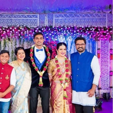 “கல்யாணமாகி ஒரு வருஷம் ஆனதே தெரியலை!” - காதல், மண வாழ்க்கை குறித்து ராதிகா மகள் ரேயான்