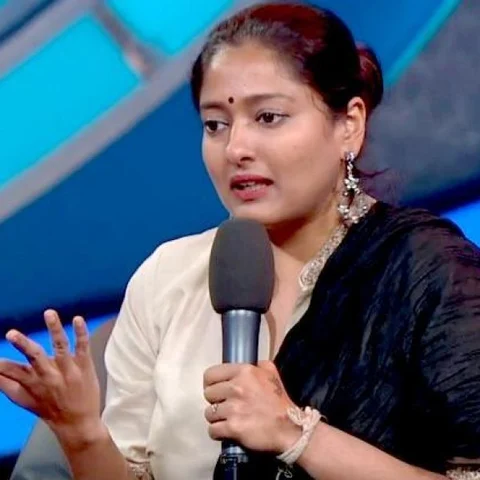 `நடிகை காயத்ரி ரகுராம் சிக்கியது எப்படி?' - விவரிக்கும் போலீஸ் சப்-இன்ஸ்பெக்டர்