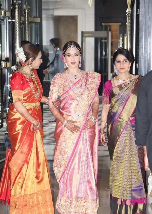 `சந்தோஷத்துல திக்குமுக்காடிப் போயிட்டேன்!’ - செளந்தர்யாவுக்கு மெஹந்தி போட்ட நஃப்லா குஷி