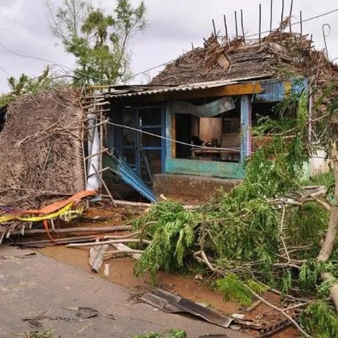 இன்னும் கஜா புயல் நிவாரணங்கள் வந்துசேராத கீழ்வெண்மணி!