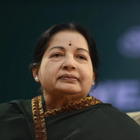 ஜெயலலிதாவுக்கு 4,537... எடப்பாடிக்கு 1,737... செல்வாக்கை இழக்கிறதா அ.தி.மு.க?