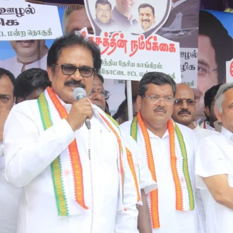 ``தி.மு.க கூட்டணியை உடைக்கவில்லை... கட்சியை வளர்க்கிறேன்...” - தஞ்சாவூரில் திருநாவுக்கரசர் பேச்சு