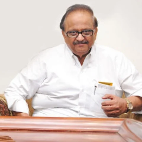``சின்ன போர்ஷன்தான்... ஆனா, அது ரஜினிக்கான வாய்ஸ்!" - எஸ்.பி.பி #MaranaMass