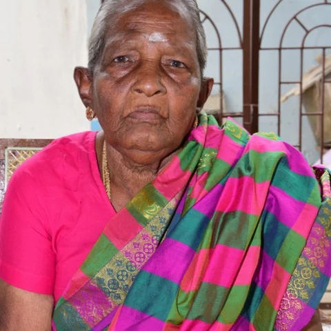 `தியாகி பென்ஷன்ல வாழ்கிறேன்'- கைவிட்ட 9 பிள்ளைகளின் தாய் உருக்கம்