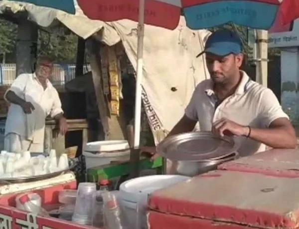 அர்ஜுனா விருது பெற்ற சர்வதேசக் குத்துச்சண்டை வீரர் - சாலையில் குல்ஃபி விற்கும் அவலம்