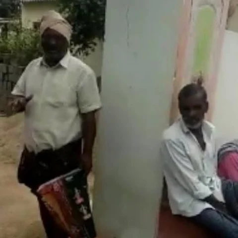 `ஓட்டு போடலைல... பணத்தை திருப்பிக் கொடுங்க' - வாக்காளர்களை அதிரவைத்த தெலங்கானா பிரமுகர்!