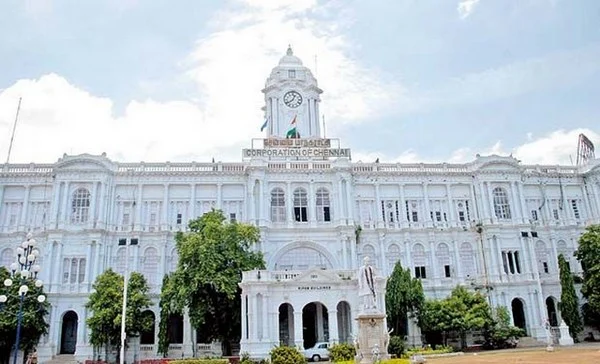 அனுமதியில்லாமல் விளம்பரப் பலகைகள் வைத்தால் 3 வருட சிறைத்தண்டனை! சென்னை மாநகராட்சி எச்சரிக்கை