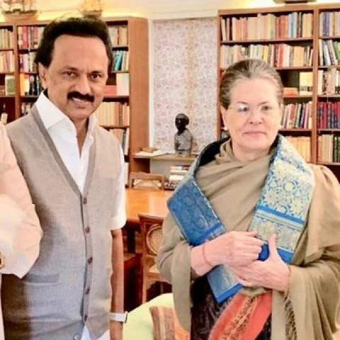 ` தினகரன் விஷயத்தில் பாசிட்டிவ் சிக்னல்தான்!' - மோடியை எதிர்க்கப் போகும் மெகா கூட்டணி?