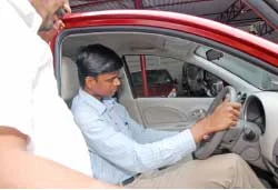பழைய கார் வாங்குவது லாபமா?