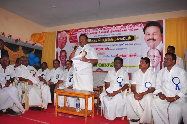 `இனி அரசியல் கேள்விகளுக்கு பதிலளிக்க மாட்டேன்!' - திண்டுக்கல் சீனிவாசன்