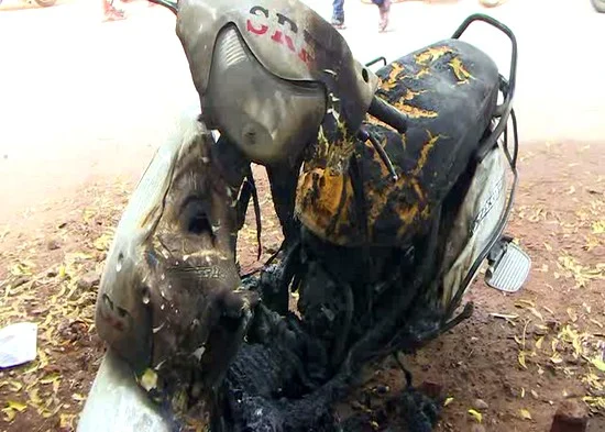 அ.தி.மு.க. பிரமுகர் வீட்டில் பெட்ரோல் குண்டு வீசப்பட்டதால் பரபரப்பு!