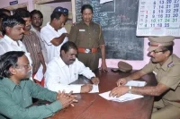நிபந்தனை ஜாமீனுக்காக தோப்புக்குள் பா.ம.க.வினர் தஞ்சம்