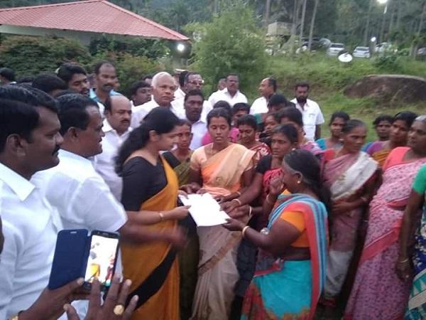 `விமான நிலையம் வந்தும் எங்களை விடவில்லை’ - மலேசியாவிலிருந்து மீண்ட தமிழர்கள் கண்ணீர்