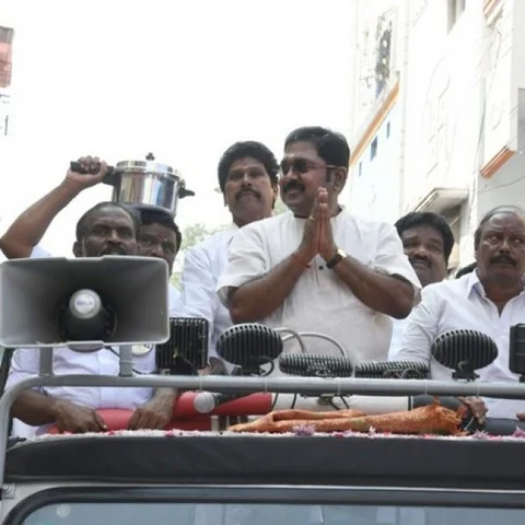 `குக்கர் சின்னம் ஒதுக்க முடியாது!’ - தினகரனுக்கு பதிலளித்த தேர்தல் ஆணையம்