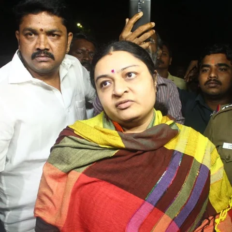 ‘‘ஜெயலலிதாவின் கர்ச்சீப்புக்குகூட உரிமையாளர் நான்தான்...” கொந்தளிக்கும் தீபா #ITRaids