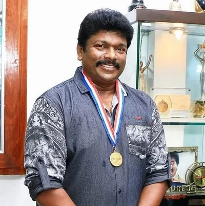 மாத்தி யோசிக்கும் பார்த்திபனுக்கு அமெரிக்க விருது