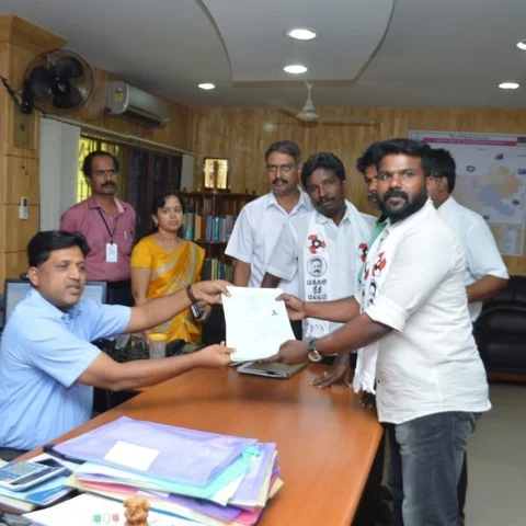 `எங்கள் கட்சியில்தான் படித்தவர்களுக்கும் புதியவர்களுக்கும் வாய்ப்பு!' - மக்கள் நீதி மய்யம் வேட்பாளர் பெருமிதம்