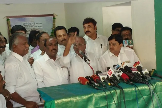 அ.தி.மு.க.விலிருந்து முதல்வர் எடப்பாடி பழனிசாமி நீக்கம்! மதுசூதனின் அடுத்த அதிரடி