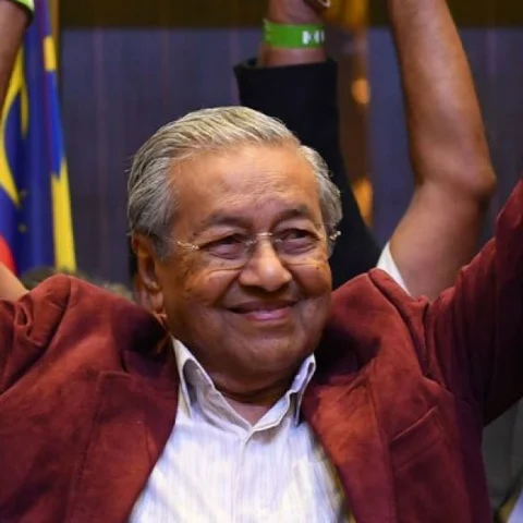 மலேசியாவில் மீண்டும் மகாதீர் முகமது... ஒரு ரியல் 'கபாலி'யின் கதை!