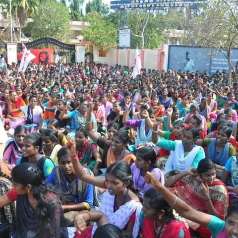 `உச்சபட்ச தண்டனை கொடுக்கணும்'- பொள்ளாச்சி விவகாரத்தில் கொந்தளித்த கல்லூரி மாணவிகள்