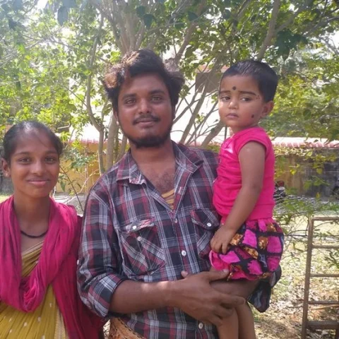 ``ஹரிணிக்குத் தங்கச்சி பாப்பா பொறந்திருக்கா சார்” - மகிழ்ச்சியில் நாடோடித் தம்பதி