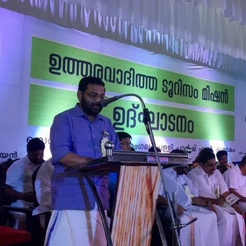 `51 பேர் அல்ல; 2 பெண்கள்தான் சபரிமலையில் தரிசனம் செய்தார்கள்!’ - கேரள அமைச்சர் தகவல்