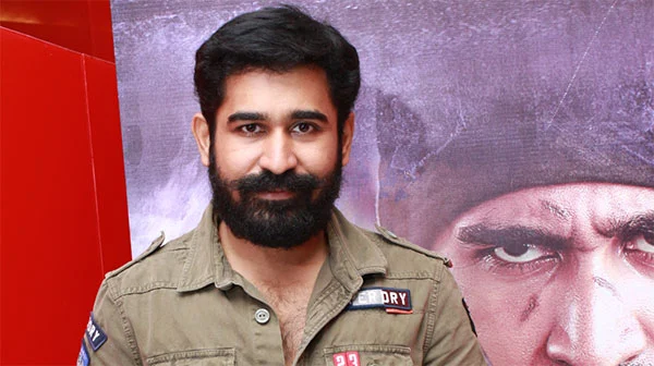 'இந்த சம்பவம் ஒரு பாடம்'- 'பிச்சைக்காரன்' படக்குழு சார்பில் வருத்தம் தெரிவித்தார் விஜய் ஆண்டனி!