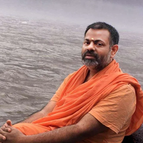 ''மோடி விசாவுக்காக அமெரிக்காவை நெருக்கினேன்!'' - சுவாமி பரிபூர்ணானந்த சரஸ்வதி #VikatanExclusive