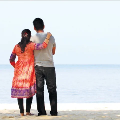 "காதலிக்கிறது எவ்ளோ கஷ்டம் தெரியுங்களா?" அப்பாவி காதல் ஜோடிகளின் சில புலம்பல்கள்!