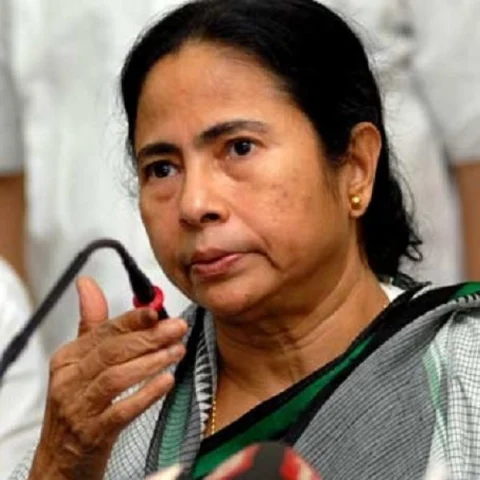 ``உங்கள் கட்சி விளம்பரத்துக்கு 40% நாங்கள் தரவேண்டுமா?” -மோடியை விமர்சித்த மம்தா