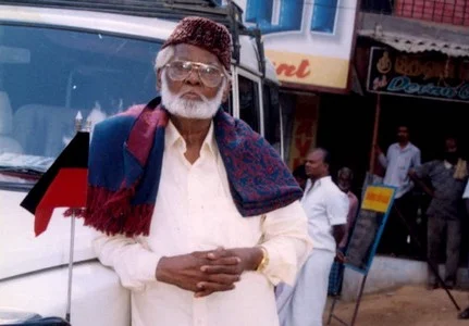 தனி மனித வானொலி நாகூர் ஹனிபா...!