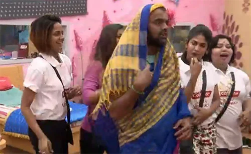 ஃபைனலில் ஜனனி... அப்போ ஐஸ்வர்யா `எவிக்ட்'-டா?! #BiggBossTamil2
