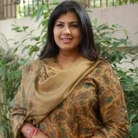 எம்.எல்.ஏக்களைக் கேள்வி கேட்கற உரிமை நமக்கு இருக்கு! - சொர்ணமால்யா பேட்டி #VikatanExclusive