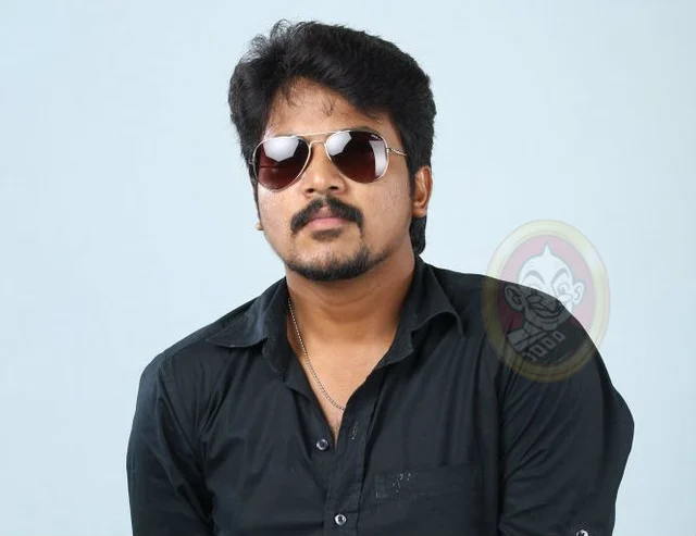 ”அடுத்த விஜய்யா நானா?!”... பதறும் ஆதித்யா டிவி அஸார்!
