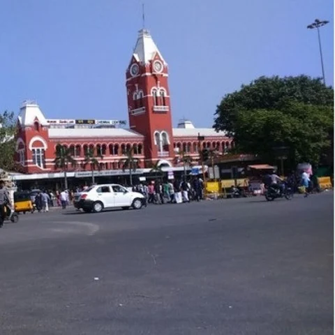 சென்னை சென்ட்ரல் ஸ்டேஷனுக்கு எம்.ஜி.ஆர் பெயரா? - வலுக்கும் எதிர்ப்பு