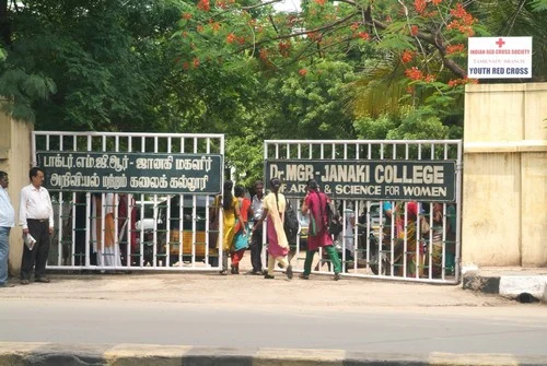 19 நாட்களுக்கு பிறகு கல்லூரிகள் திறக்கப்பட்டன!