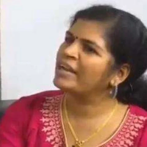 வீட்டைவிட்டு வெளியேற்றியதில் அரசியல்! - கலங்கும் கனகதுர்கா