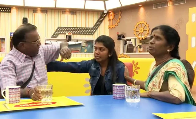 பிக்பாஸுக்கு பல்போ பல்பு... பழக்கத்த மாத்திக்கலாமே பாலாஜி... #BiggBossTamil2