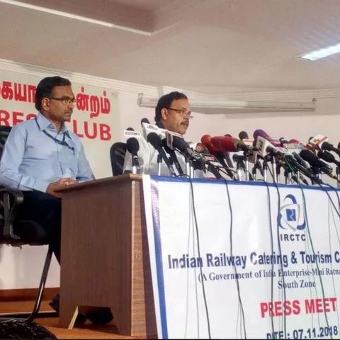 சுற்றுலா பயணிகளை கவர சிறப்பு ரயில்கள்!- ரூ.15,830 முதல் ரூ.4,725 வரை கட்டணம்
