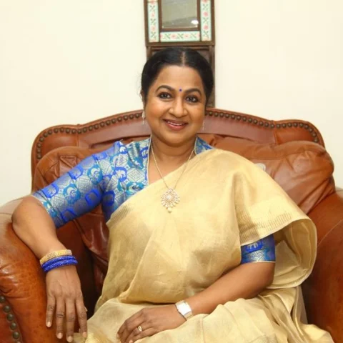 ``21 வருட ரெக்கார்ட்... அதிர்ச்சியாகிட்டேன்!" - ஓய்வு குறித்து ராதிகா #VikatanExclusive