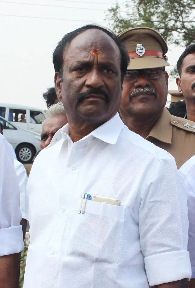 `தமிழர்களுக்கு எதிரான நடவடிக்கையை எடுத்து வருகிறார்' - ஆளுநர்மீது அ.தி.மு.க எம்.எல்.ஏ சரமாரி குற்றச்சாட்டு!