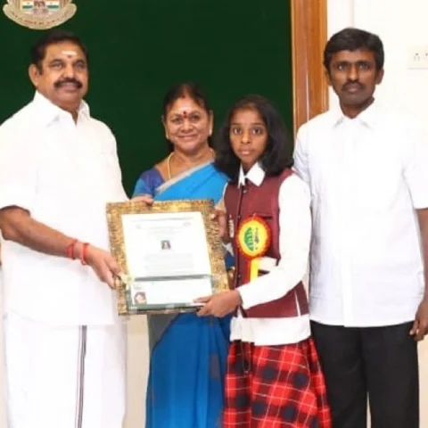 எடப்பாடி பழனிசாமியிடம் கரூர் சிறுமி ரக்ஷனா வைத்த 2 வேண்டுகோள்கள்!