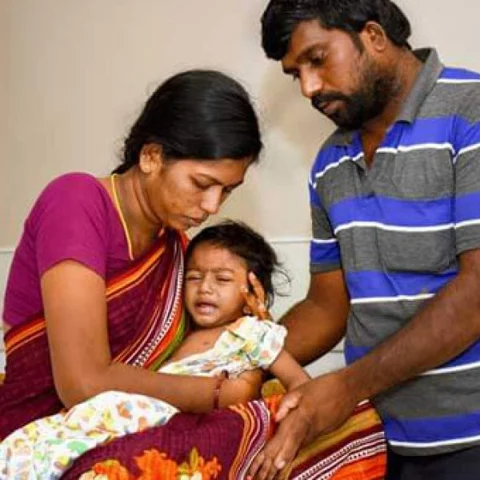 2 வயதுக் குழந்தைக்கு 3 அறுவை சிகிச்சைகள்...
