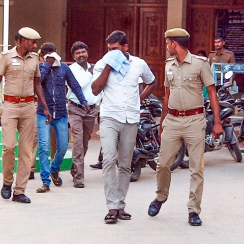 தூத்துக்குடியில் பெண்ணுக்கு பாலியல் வன்கொடுமை – இருவருக்கு 7 ஆண்டுகள் சிறை!